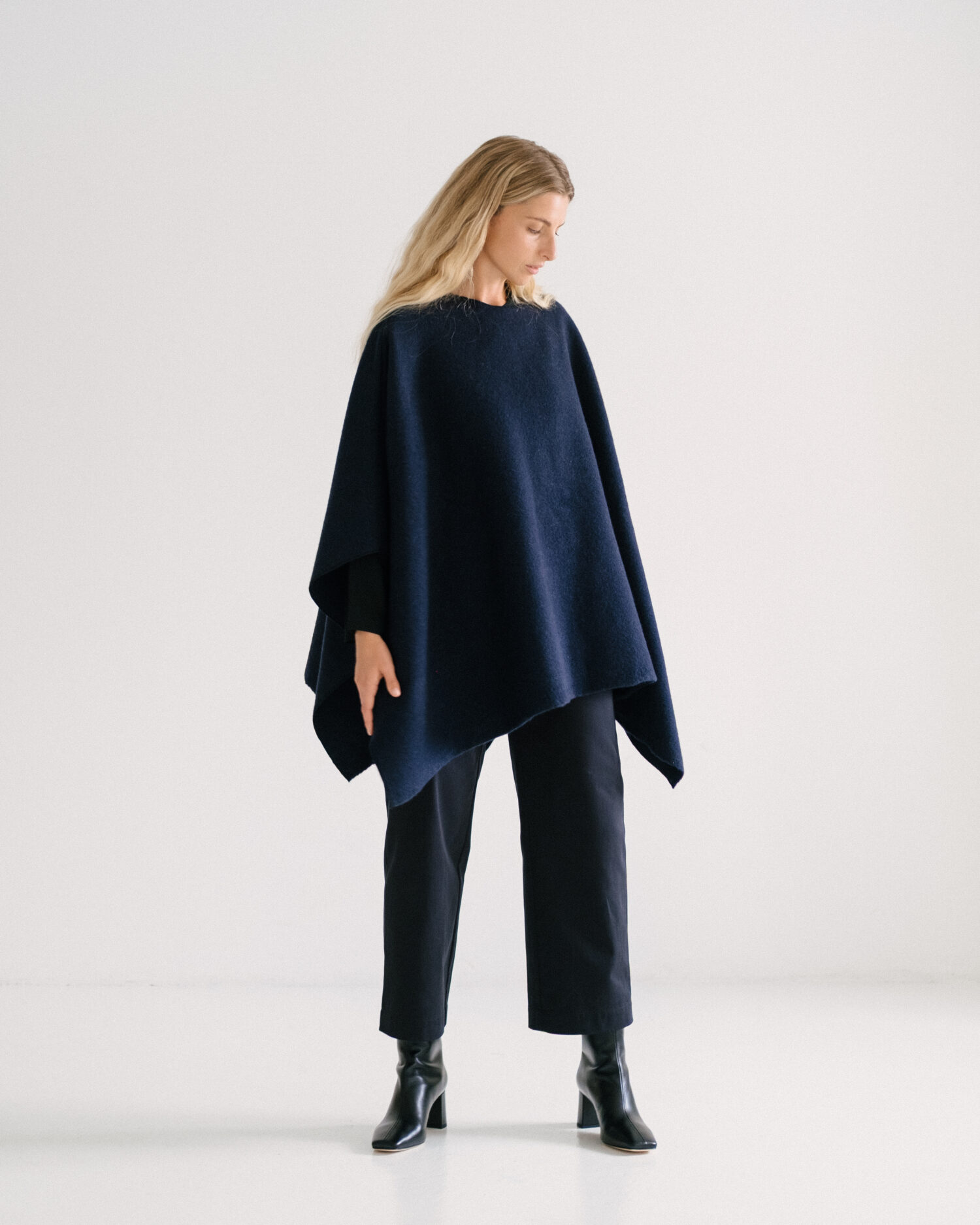 poncho june – Bild 2